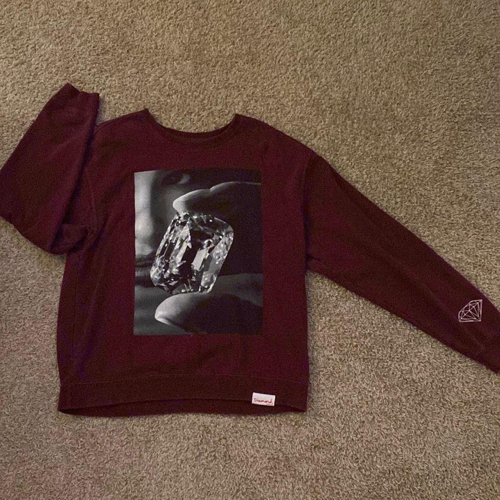 Medium Diamond Crew Neck